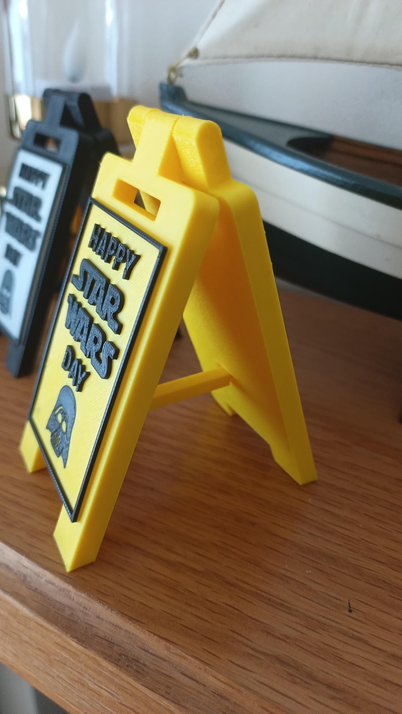 Star Wars Day May The 4th Be With You & Quotes Mini Desk Signs Yoda, Hans Solo, Qui-Gon Jinn