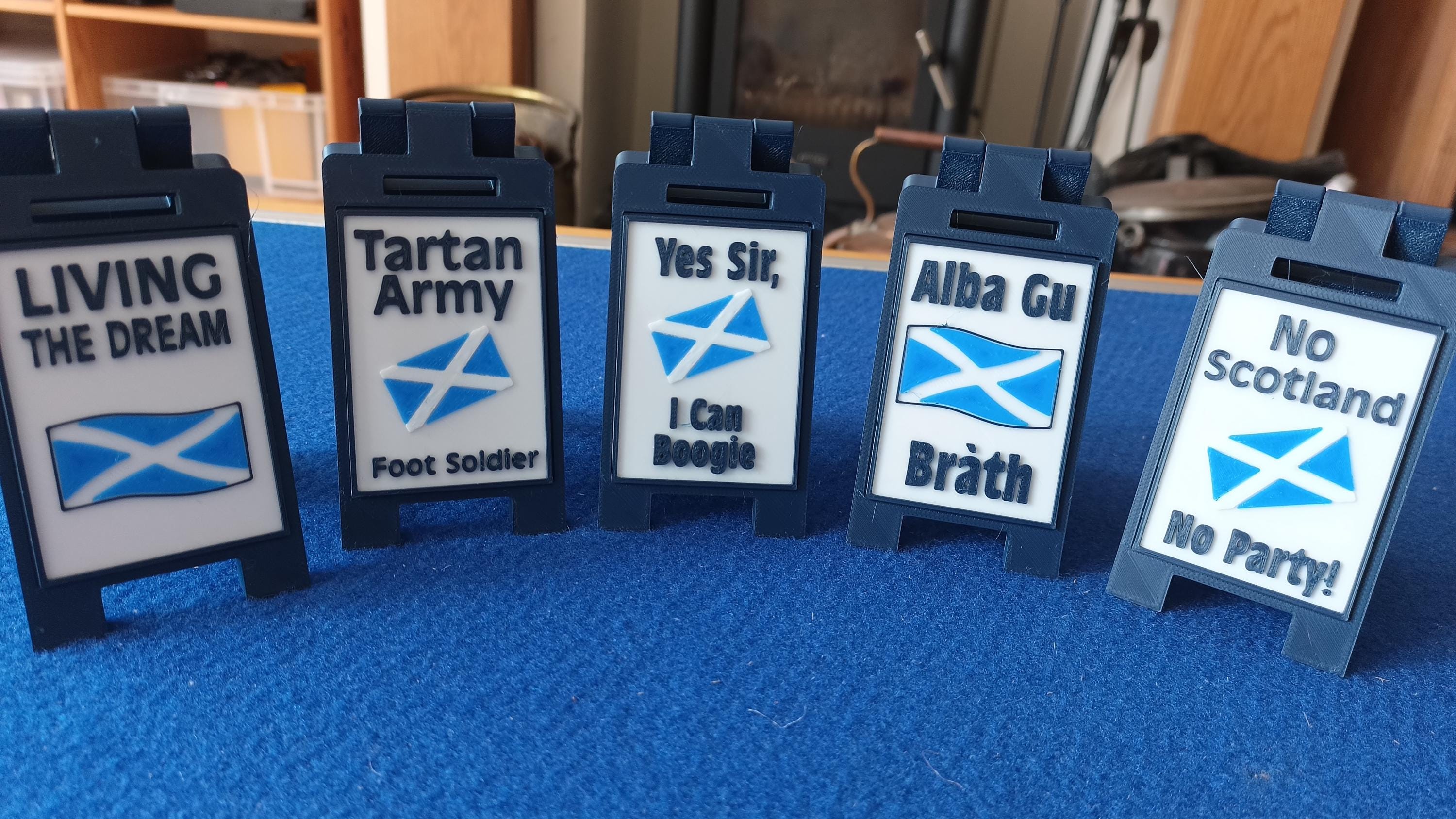 Scotland Football World Cup 26 Mini Floor / Desk Signs 9cm Navy/White
