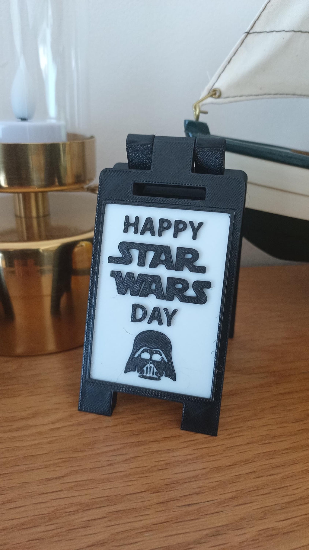 Star Wars Day May The 4th Be With You & Quotes Mini Desk Signs Yoda, Hans Solo, Qui-Gon Jinn